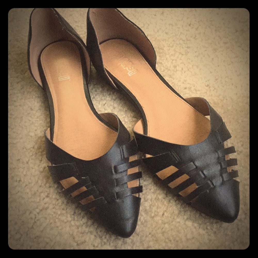 Black Pointed Toe Flats